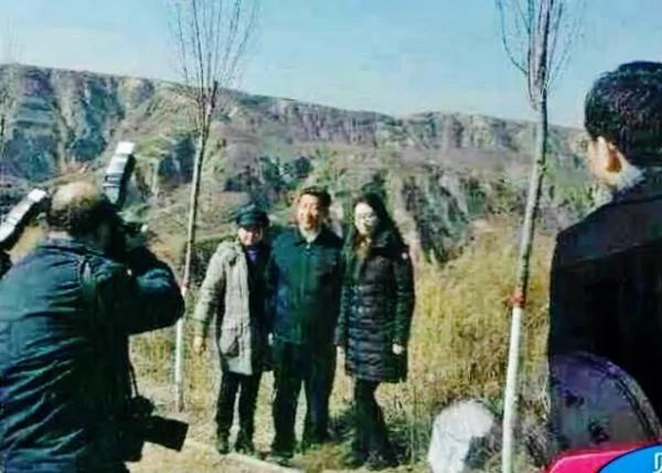 妻女彭丽媛习明泽消失？习近平欲盖弥彰