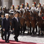 习近平步态异常重病在身，再贪恋权位中国会有内战