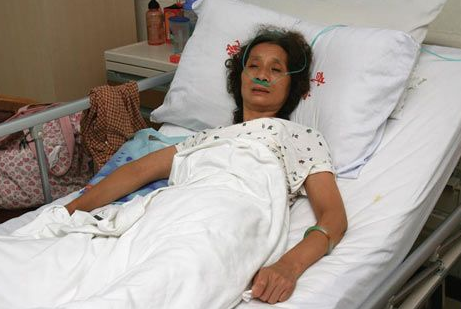 湖北省政法委综治办副主任妻子被6名警察殴打16分钟，武昌公安分局道歉称&ldquo;误会&rdquo;