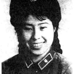 毛泽东和刘素媛等三个女人裸体大被同眠时，江青闯了进来；毛从此禁止江青进入自己领地