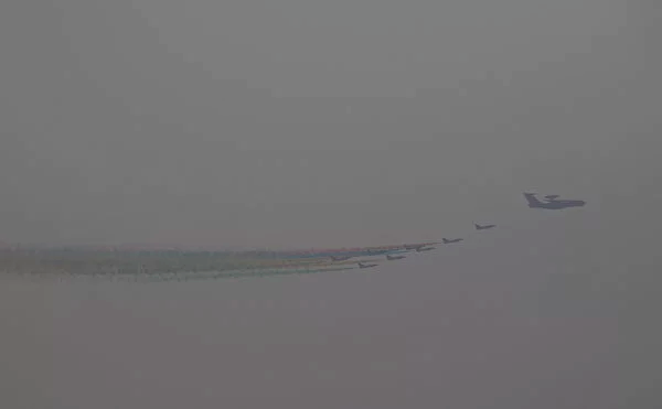 雾霾笼罩京城，网友感觉是亡党征兆