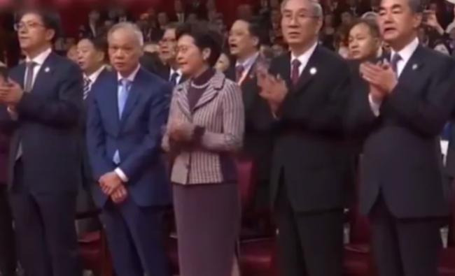 林郑月娥丈夫林兆波对习近平怒目而视