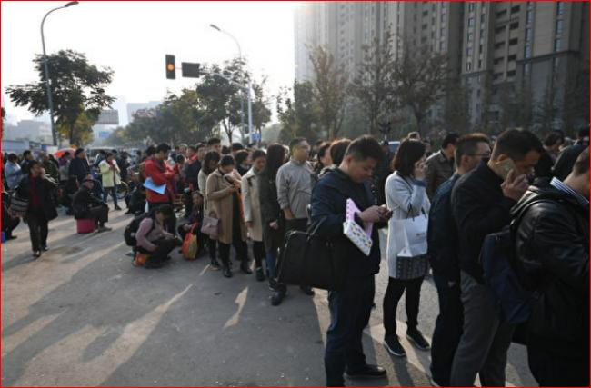 杭州排队买房