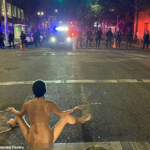 中国外交官张军联合国大会发狂，世界网友嘲笑！