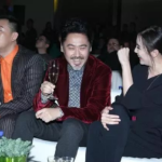 习近平没落，范冰冰出镜；超甜新恋情曝光！