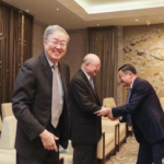 马云为什么敢炮打王岐山？！却又对陈云之子陈元奴颜曲膝