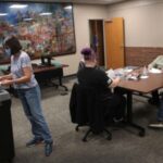 亚利桑那选票审计初步显示大量选务人员犯罪