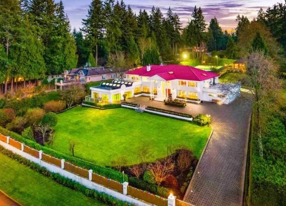 加拿大豪华房地产房子