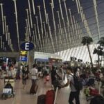 日本全面解封！落地免筛 入境免隔 外国游客挤爆机场