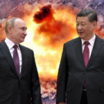 马杜罗上铐画面掀全球热议！留言区成许愿池“下个习近平、普京”