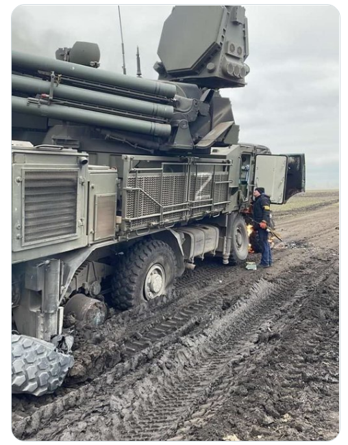 疑中国山寨轮胎令俄导弹车陷泥沼 遭讽&ldquo;坑爹&rdquo;
