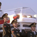 赞扬江泽民主动退休的文稿被习近平完全删除，江泽民被习近平暴尸不能再转世