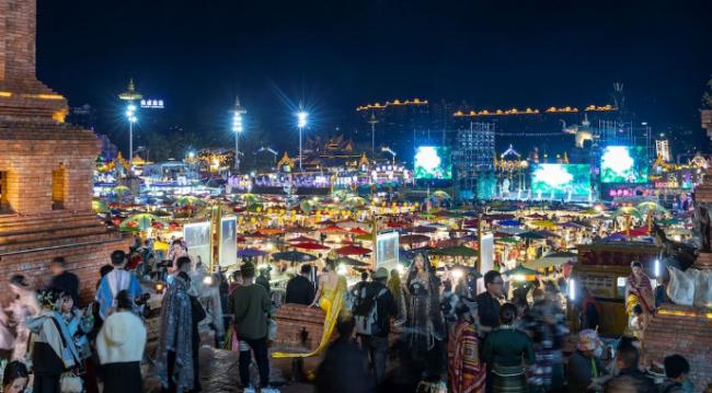 酒店价格暴涨10倍，中国这地游客除夕夜流落街头