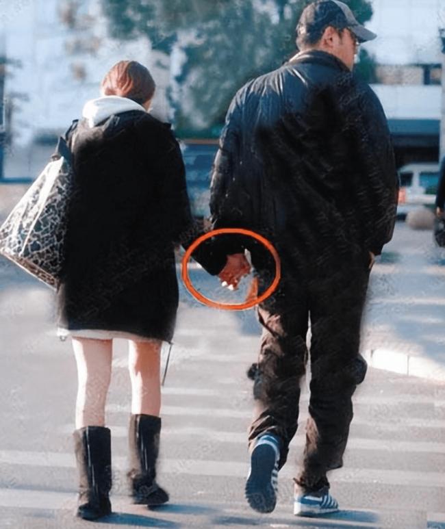 伊能静与黄维德曝出&ldquo;牵手门&rdquo;