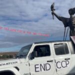 “打倒中国共产党”大横幅升空，习近平灰头土脸