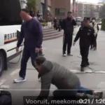 成都警察殴打荷兰记者第二天,荷兰关闭其驻重庆领事馆称北京是荷兰的“最大的威胁”,并停止向中国出售或运送先进光刻机设备