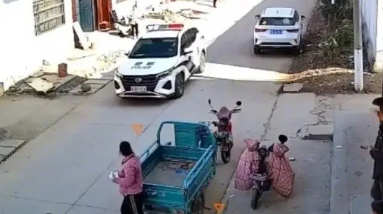 山东警察广播 &ldquo;李某某你涉嫌嫖娼，快去警局&rdquo;