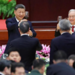 名正言顺将习“推下楼梯”？元老手起刀落习家军纷纷落马！