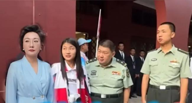 毛新宇装傻背后有高人指点, 毛泽东从不认这个孙子！