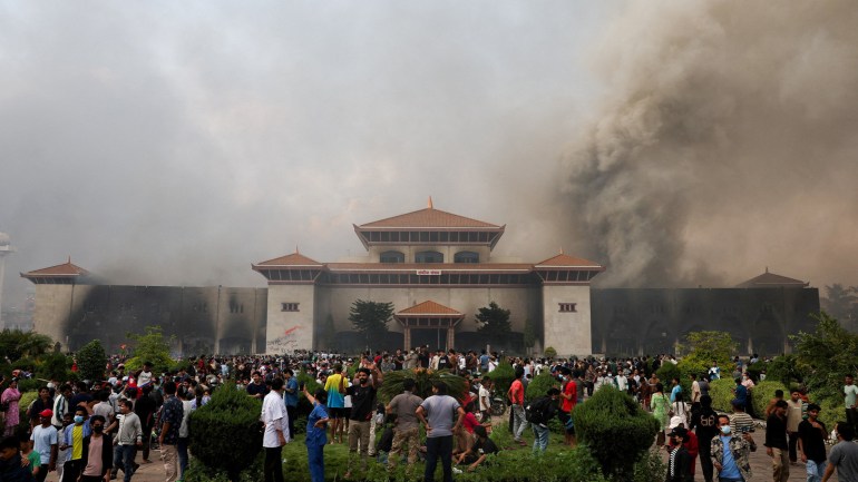 尼泊尔&ldquo;Z世代&rdquo;抗议活动：总理奥利辞职、议会被纵火、机场关闭| 新闻| 半岛电视台