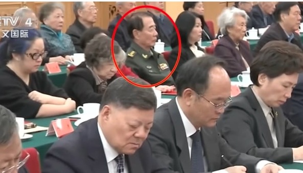 刘少奇之子穿军装示威习近平 传已掌管军务