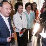 彭丽媛事实被软禁；习近平被迫交权！